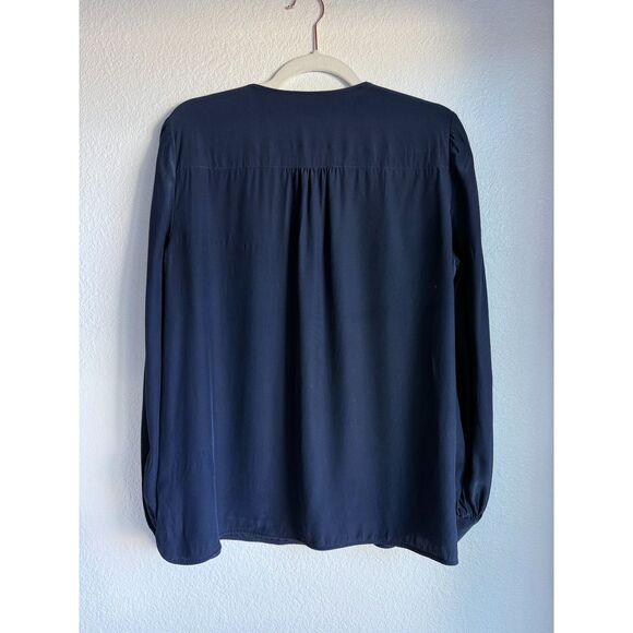 Lafayette 148 100% Silk Collarless Hidden Button Blouse in Royal Navy Size M - Picture 4 of 12
